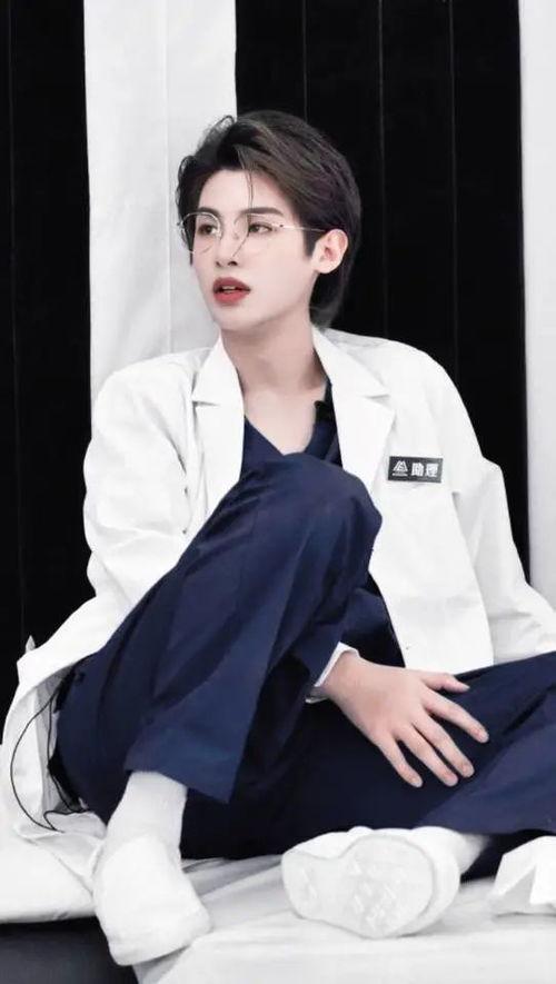 娱乐吃瓜姐黄明昊,娱乐吃瓜界的“瓜王”传奇